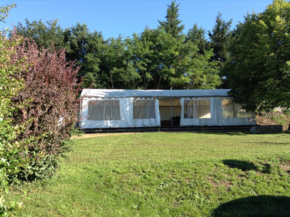 Hotel La Chaumiere Des Vigneaux Issoire Exteriér fotografie